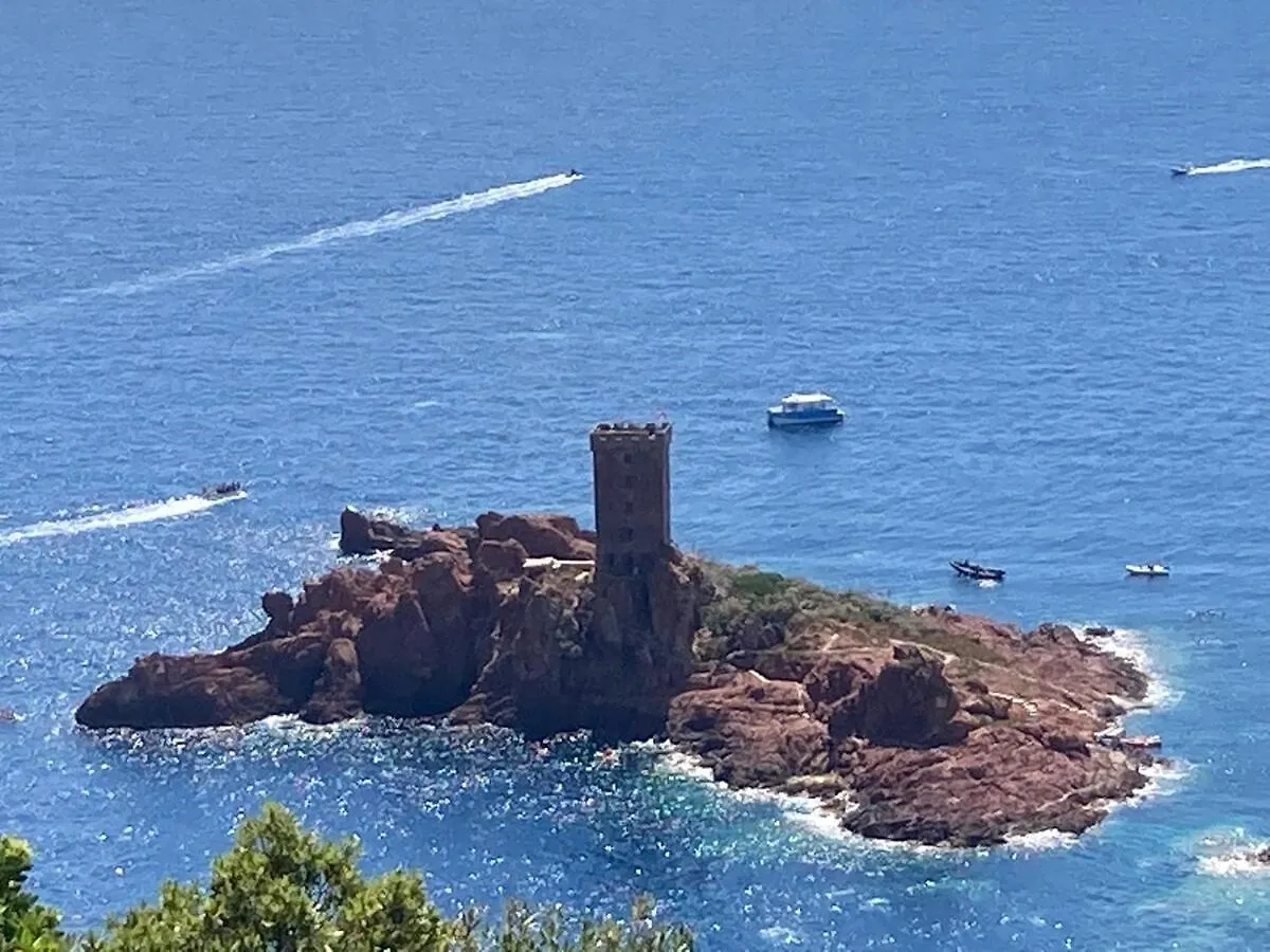 Apartment Le Cocon Du Hameau Rdj Cloture Cap Esterel Saint-Raphael